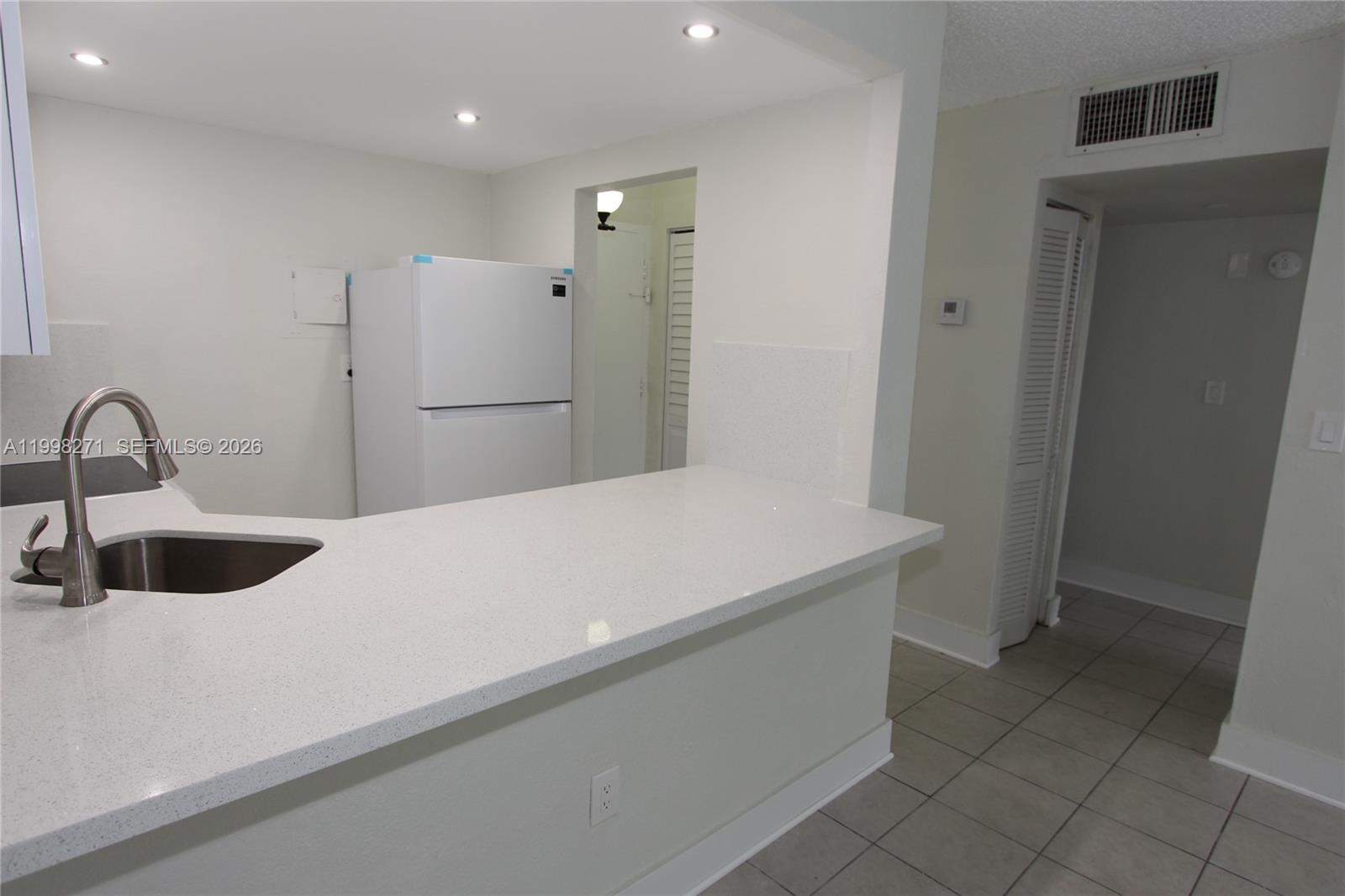 4550 NW 9th St #811E, Miami FL 33126