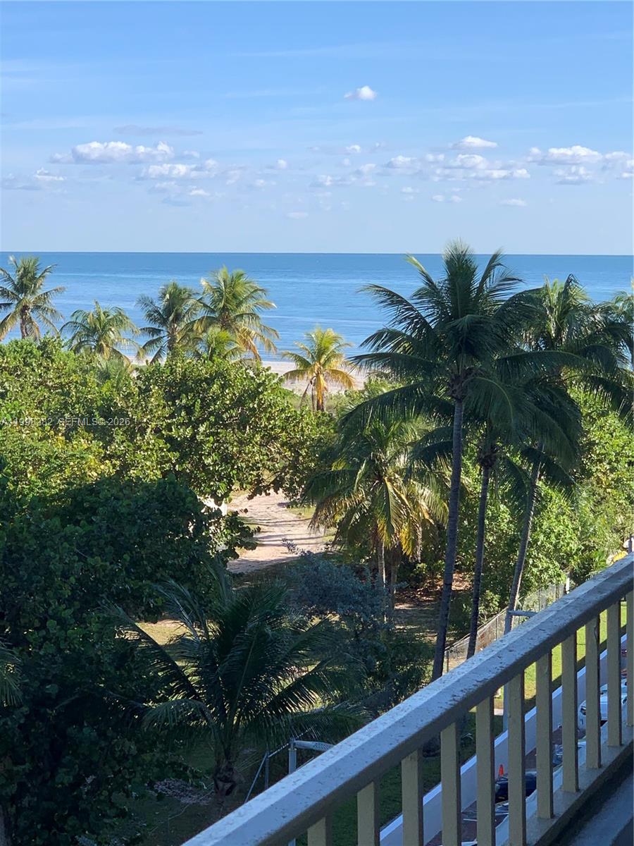 177 Ocean Lane Dr #512, Key Biscayne FL 33149