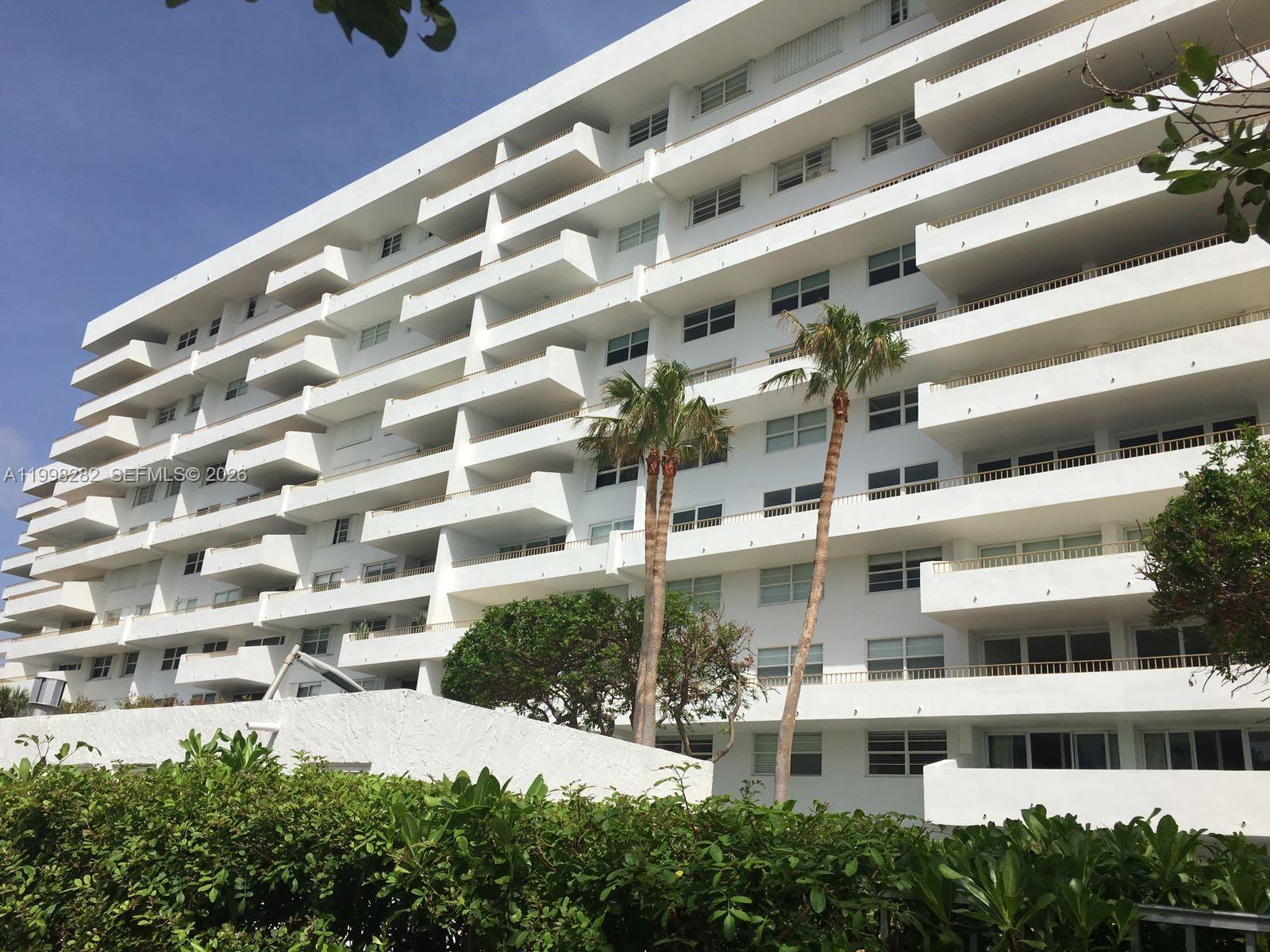 177 Ocean Lane Dr #512, Key Biscayne FL 33149