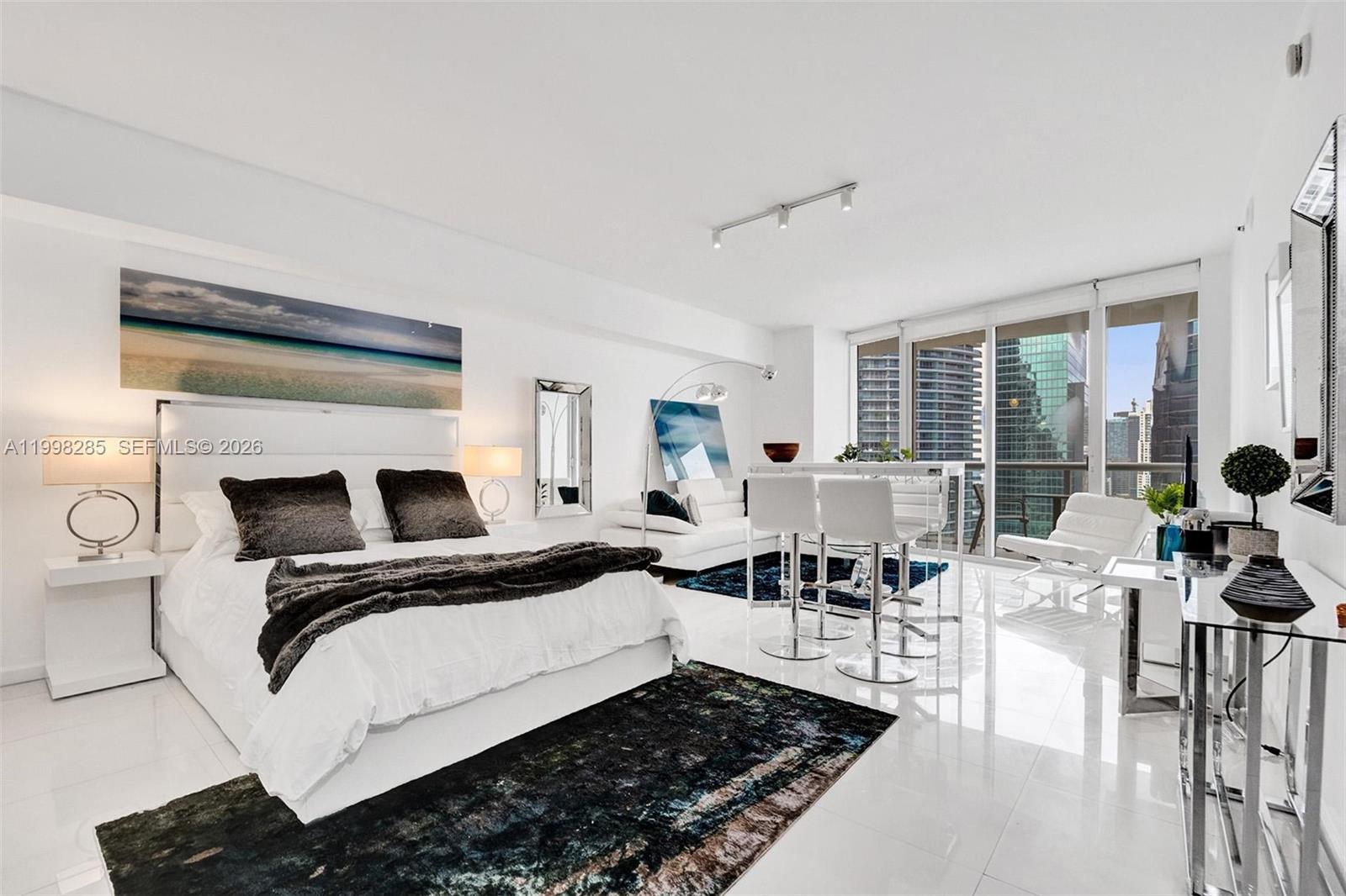 475 Brickell Ave #3310, Miami FL 33131