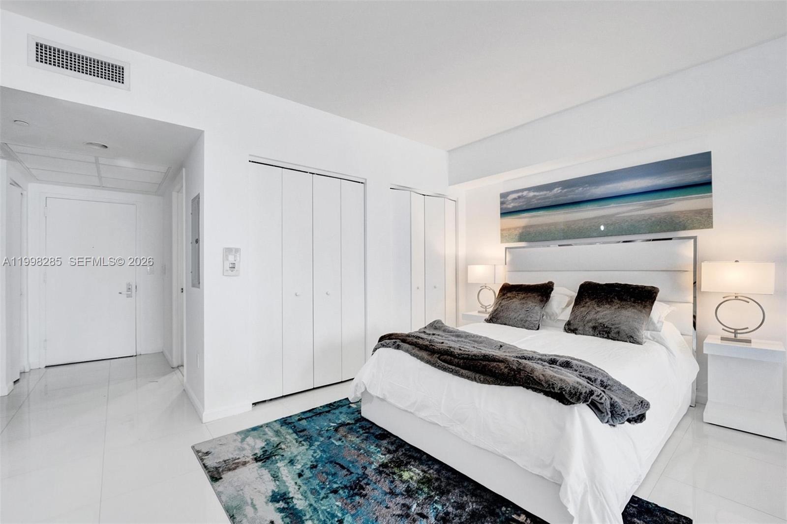 475 Brickell Ave #3310, Miami FL 33131