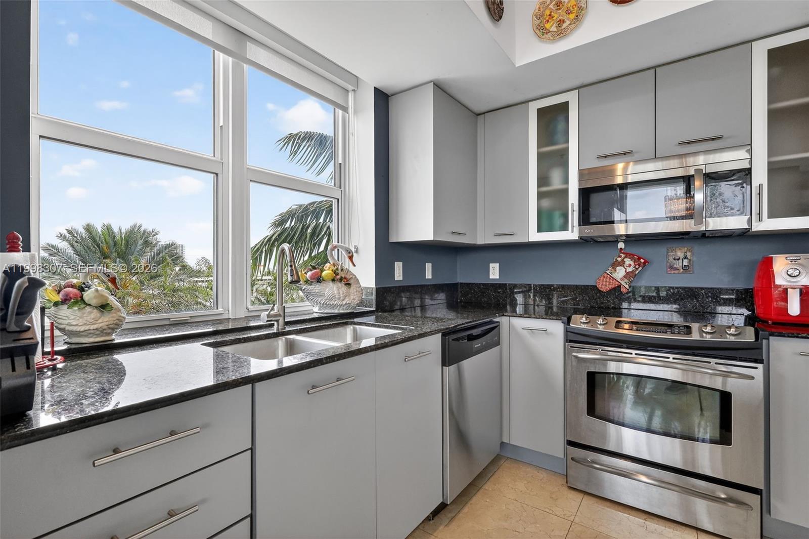 7910 Harbor Island Dr #406, North Bay Village FL 33141