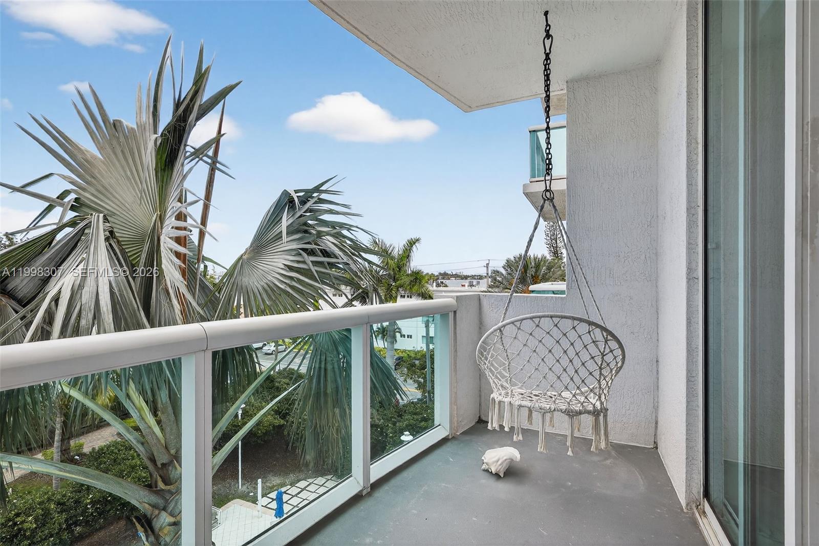 7910 Harbor Island Dr #406, North Bay Village FL 33141