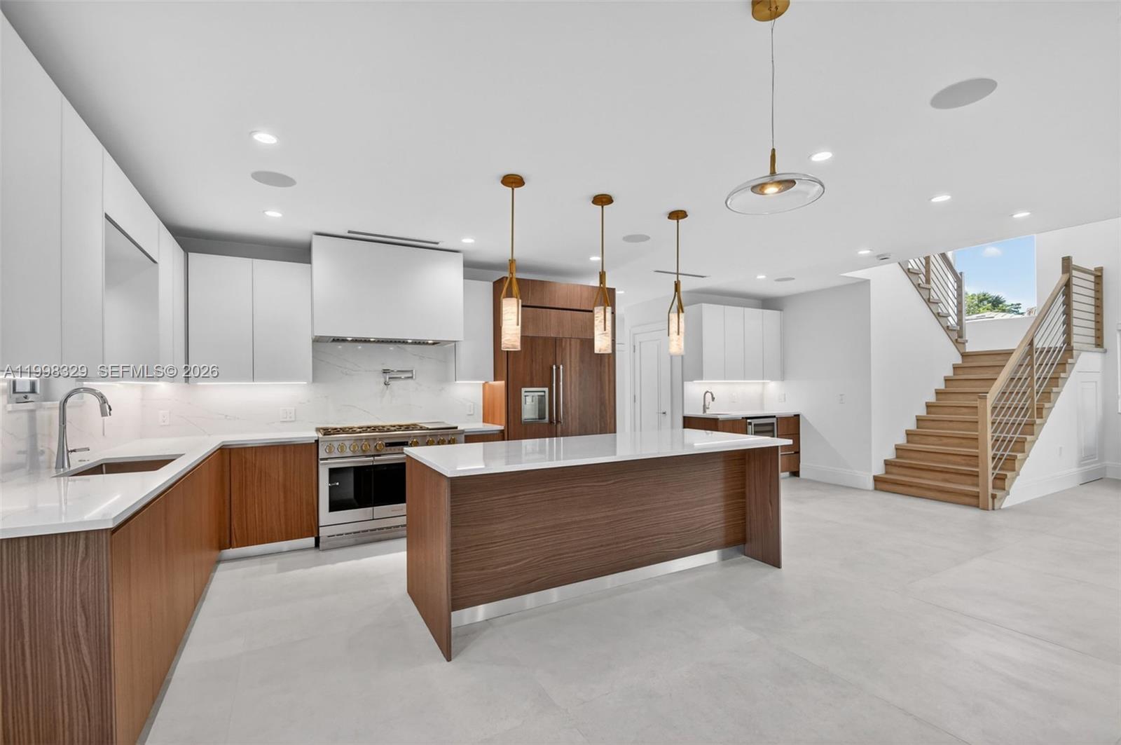 1017 S Palmway, Lake Worth FL 33460