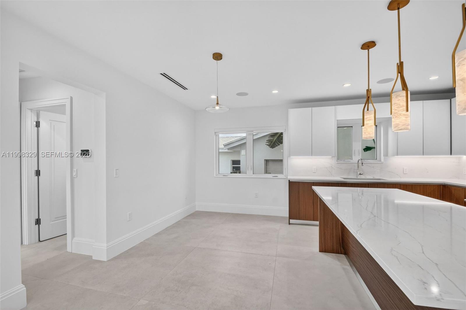 1017 S Palmway, Lake Worth FL 33460