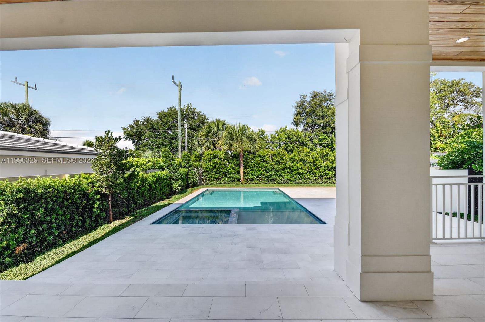 1017 S Palmway, Lake Worth FL 33460