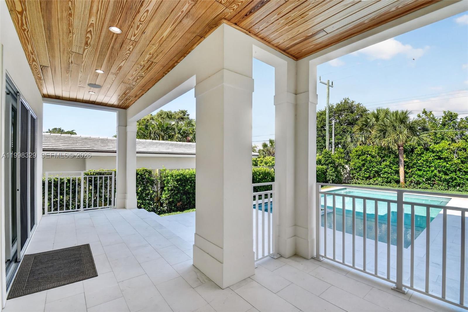1017 S Palmway, Lake Worth FL 33460