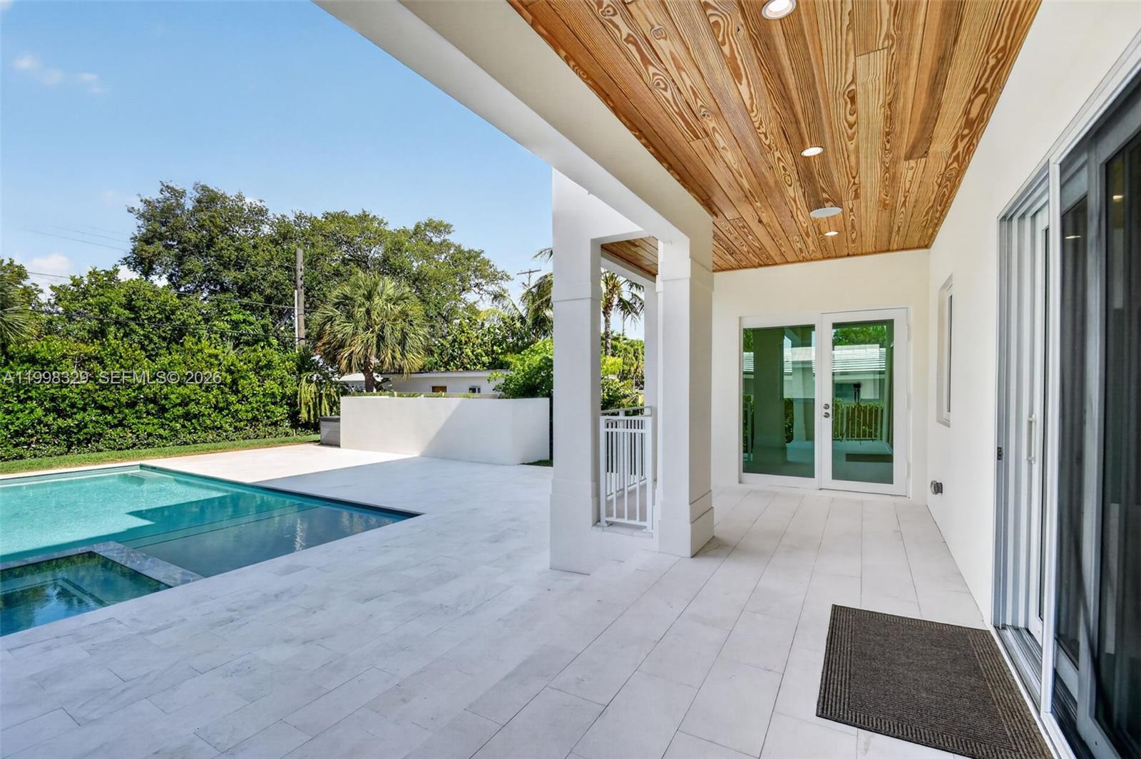 1017 S Palmway, Lake Worth FL 33460