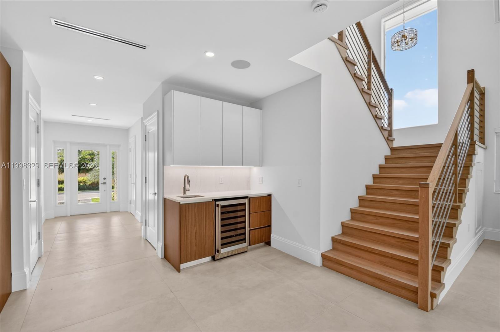 1017 S Palmway, Lake Worth FL 33460
