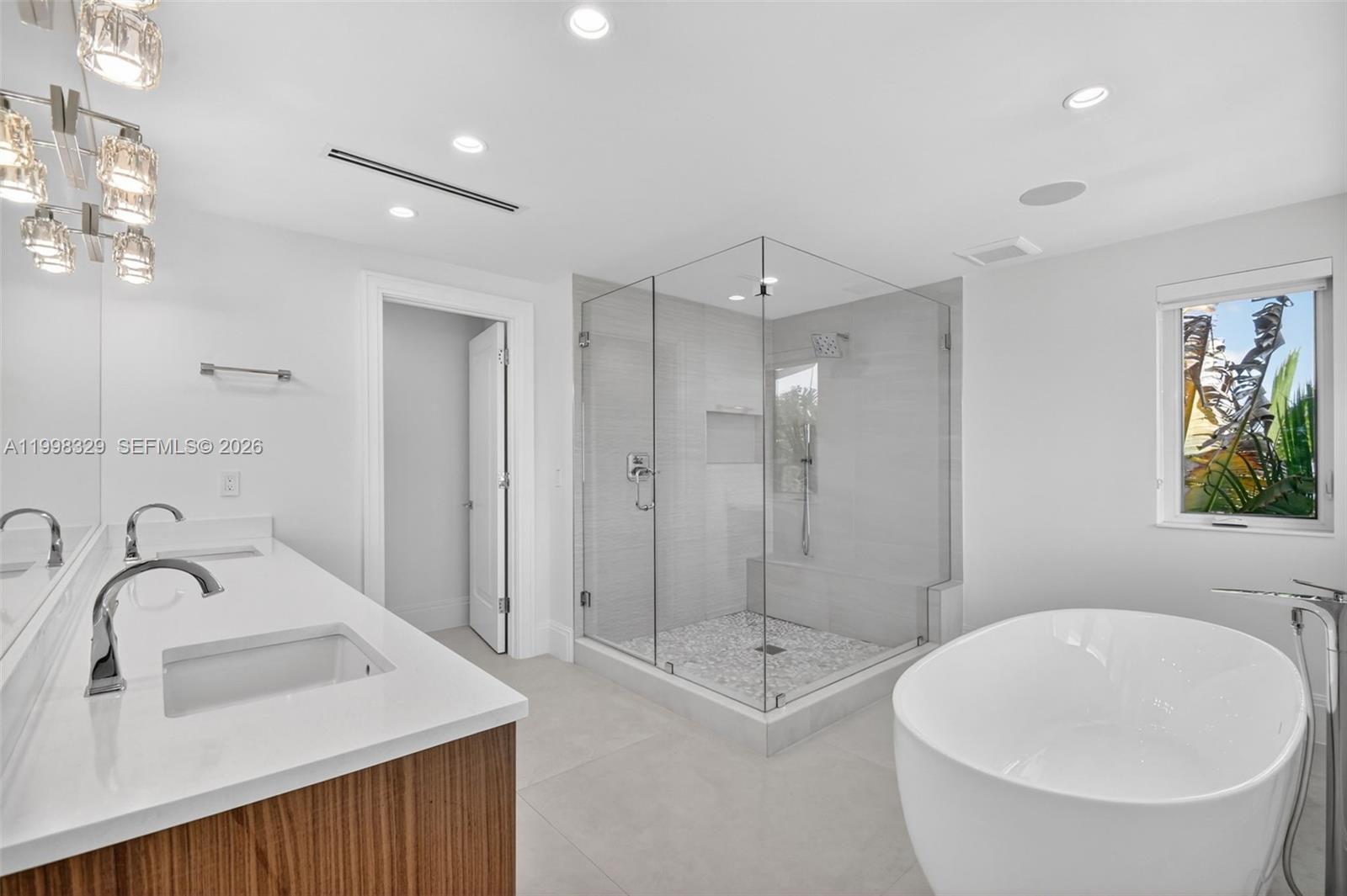 1017 S Palmway, Lake Worth FL 33460