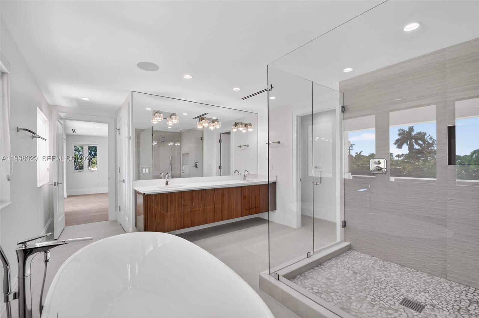 1017 S Palmway, Lake Worth FL 33460