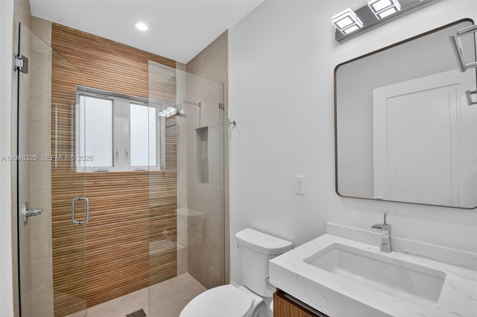 1017 S Palmway, Lake Worth FL 33460