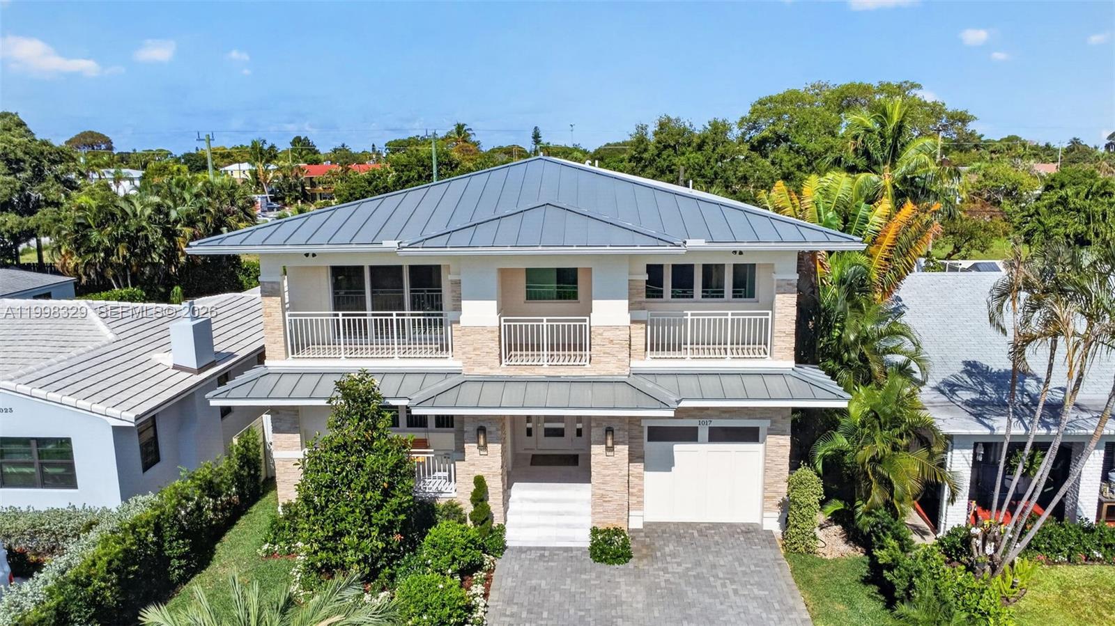 1017 S Palmway, Lake Worth FL 33460
