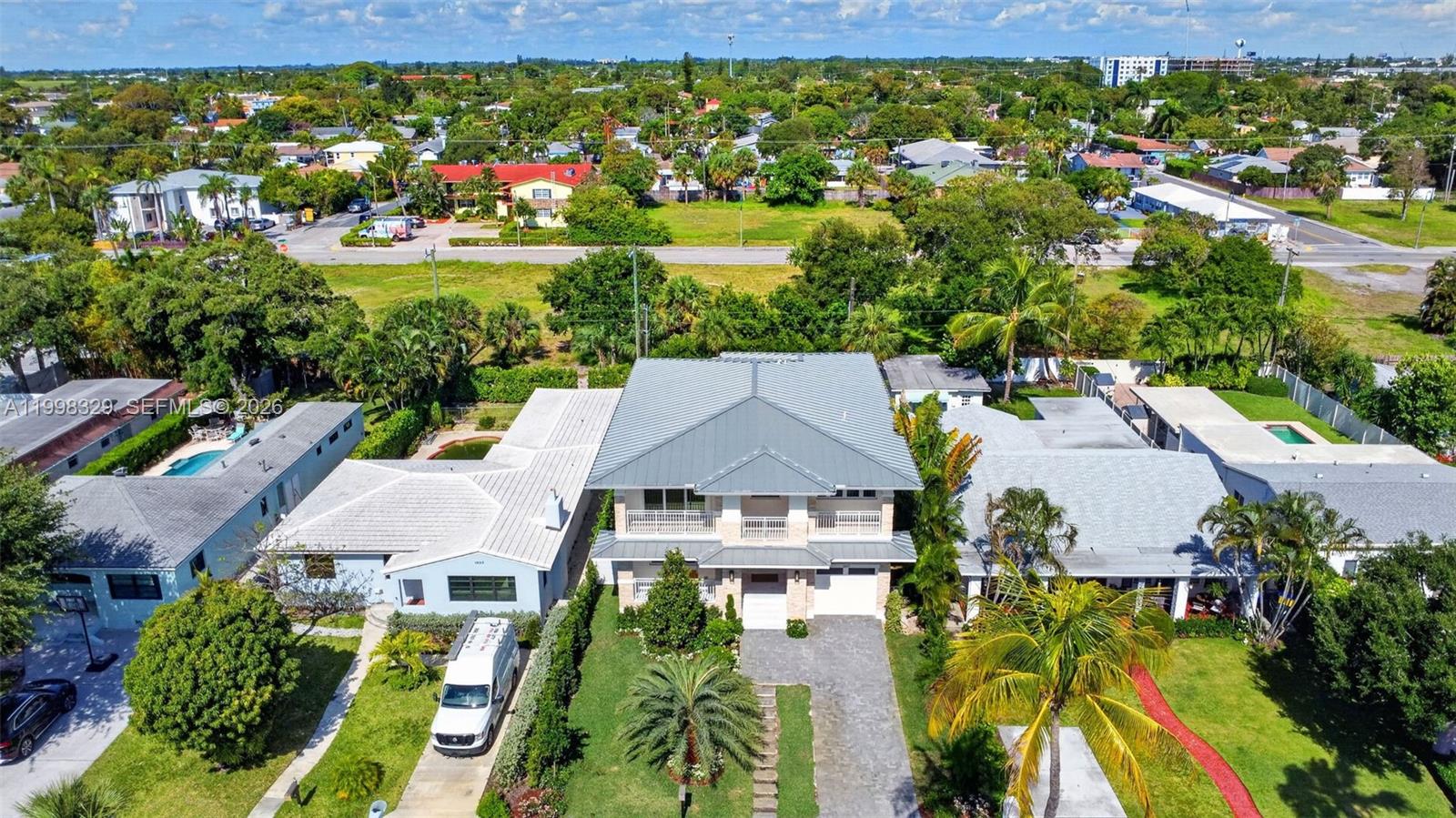1017 S Palmway, Lake Worth FL 33460