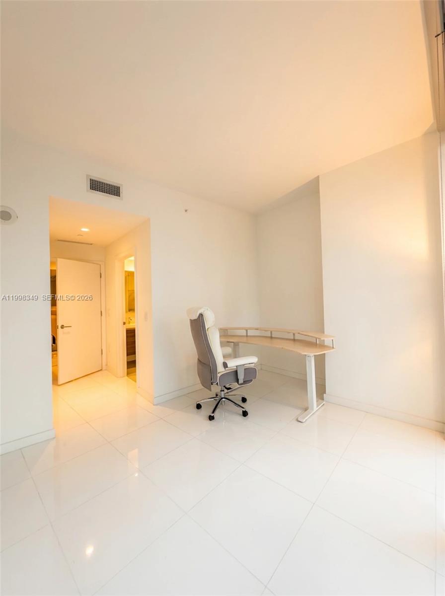 851 NE 1st Ave #2301, Miami FL 33132