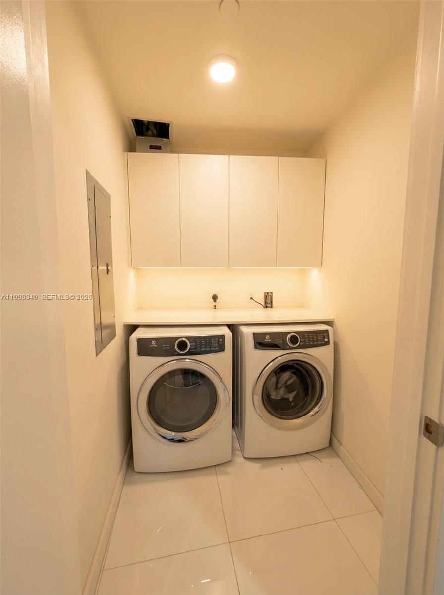 851 NE 1st Ave #2301, Miami FL 33132