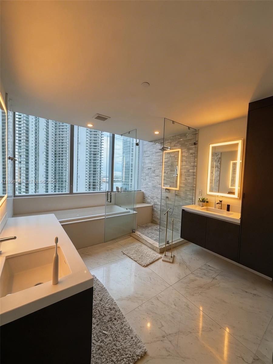851 NE 1st Ave #2301, Miami FL 33132