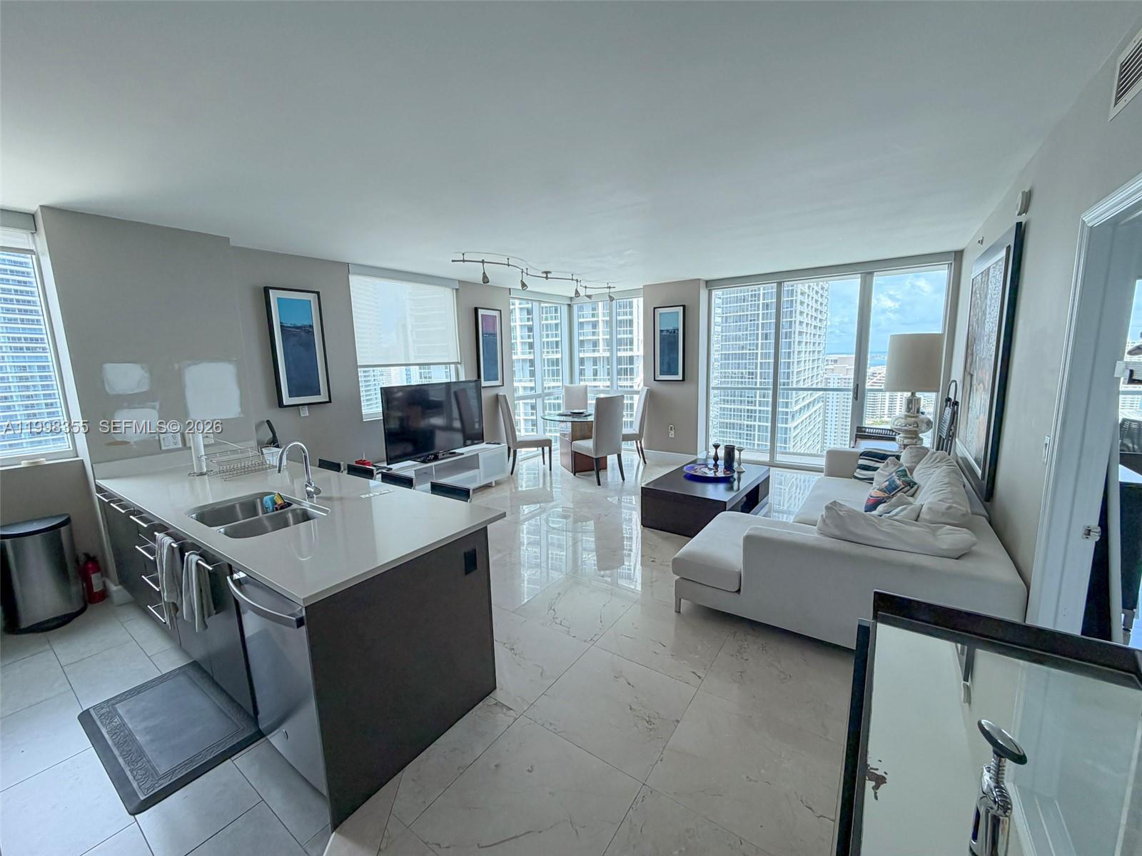 500 Brickell Ave #3001, Miami FL 33131