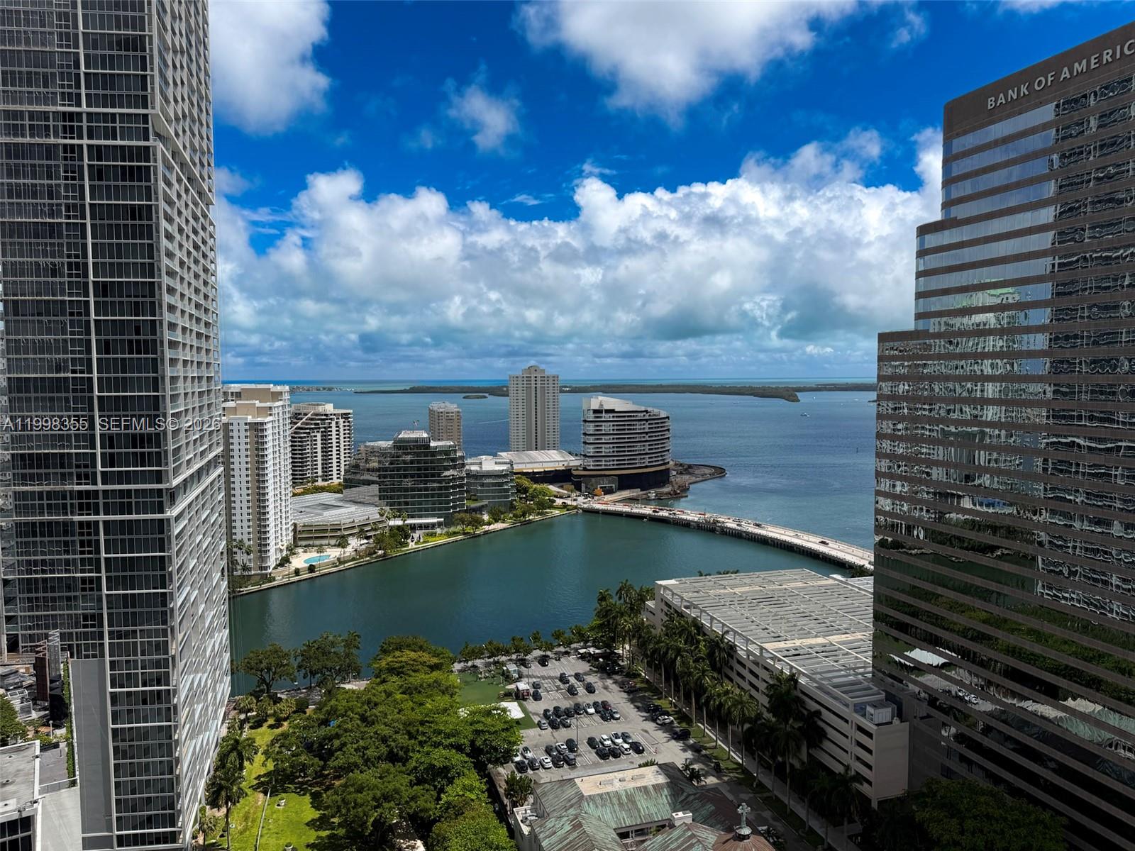 500 Brickell Ave #3001, Miami FL 33131
