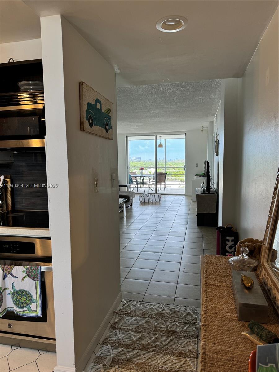 3660 NE 166th St #812, North Miami Beach FL 33160
