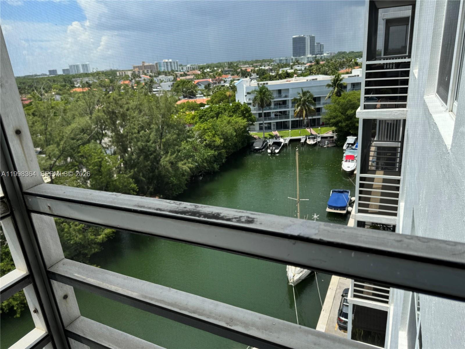 3660 NE 166th St #812, North Miami Beach FL 33160
