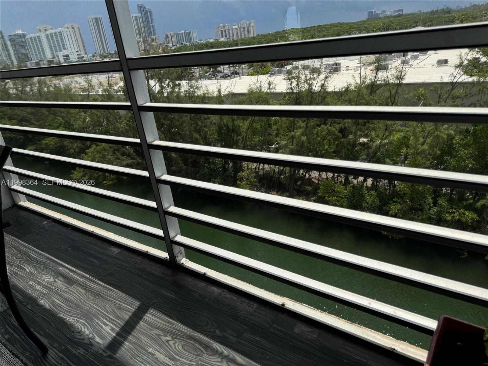 3660 NE 166th St #812, North Miami Beach FL 33160