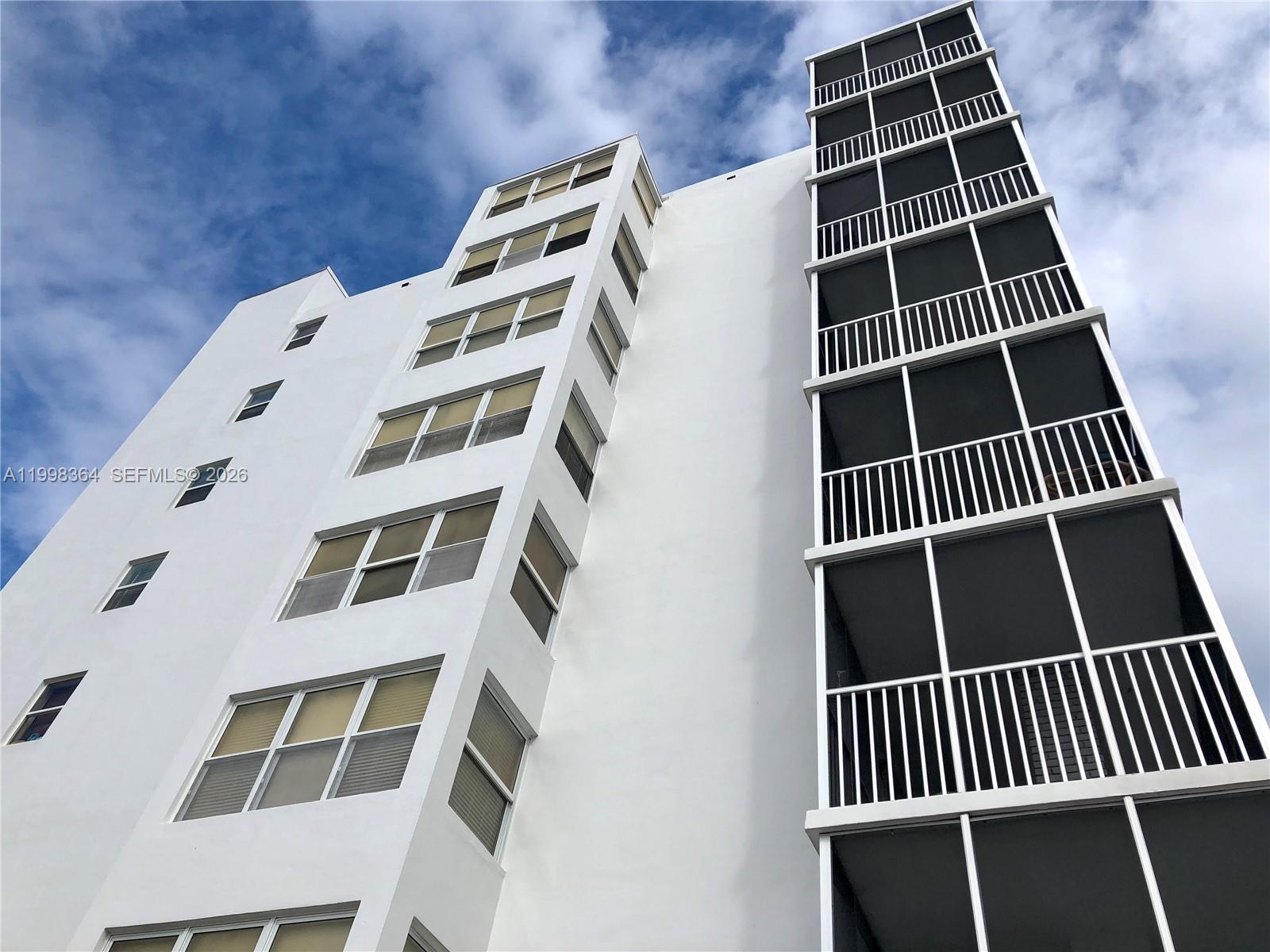 3660 NE 166th St #812, North Miami Beach FL 33160