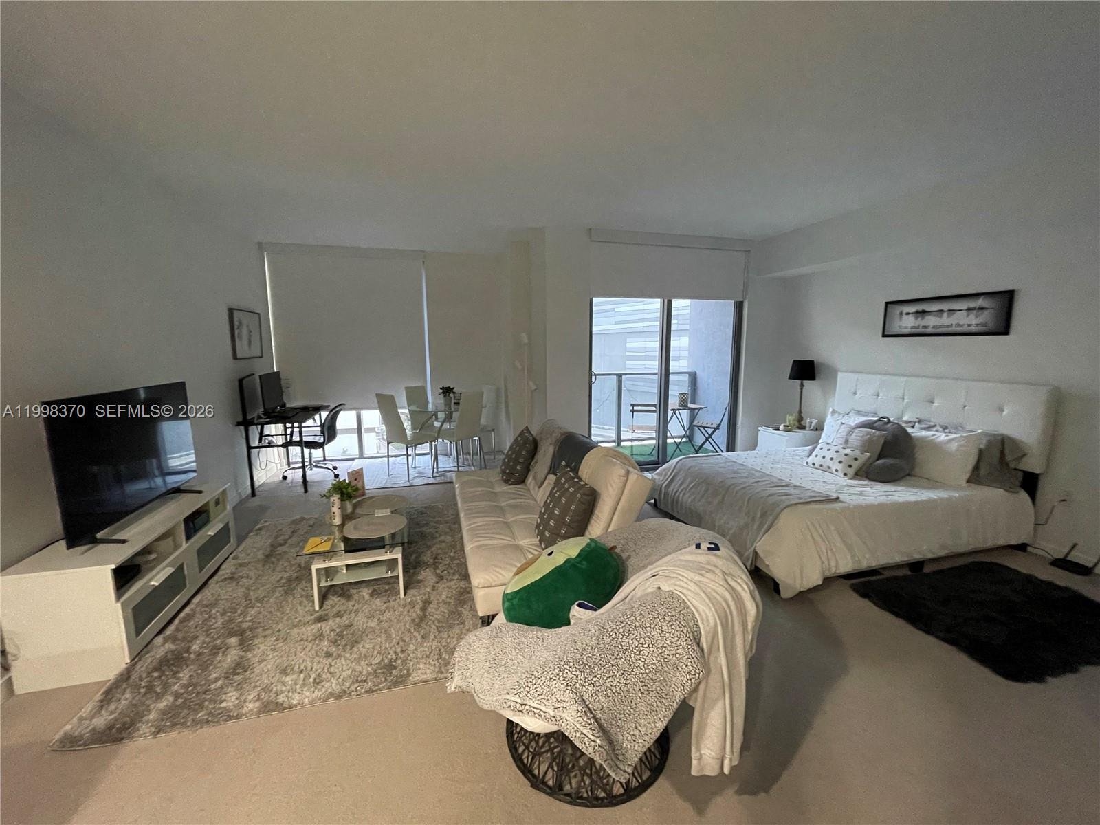 31 SE 6th St #303, Miami FL 33131
