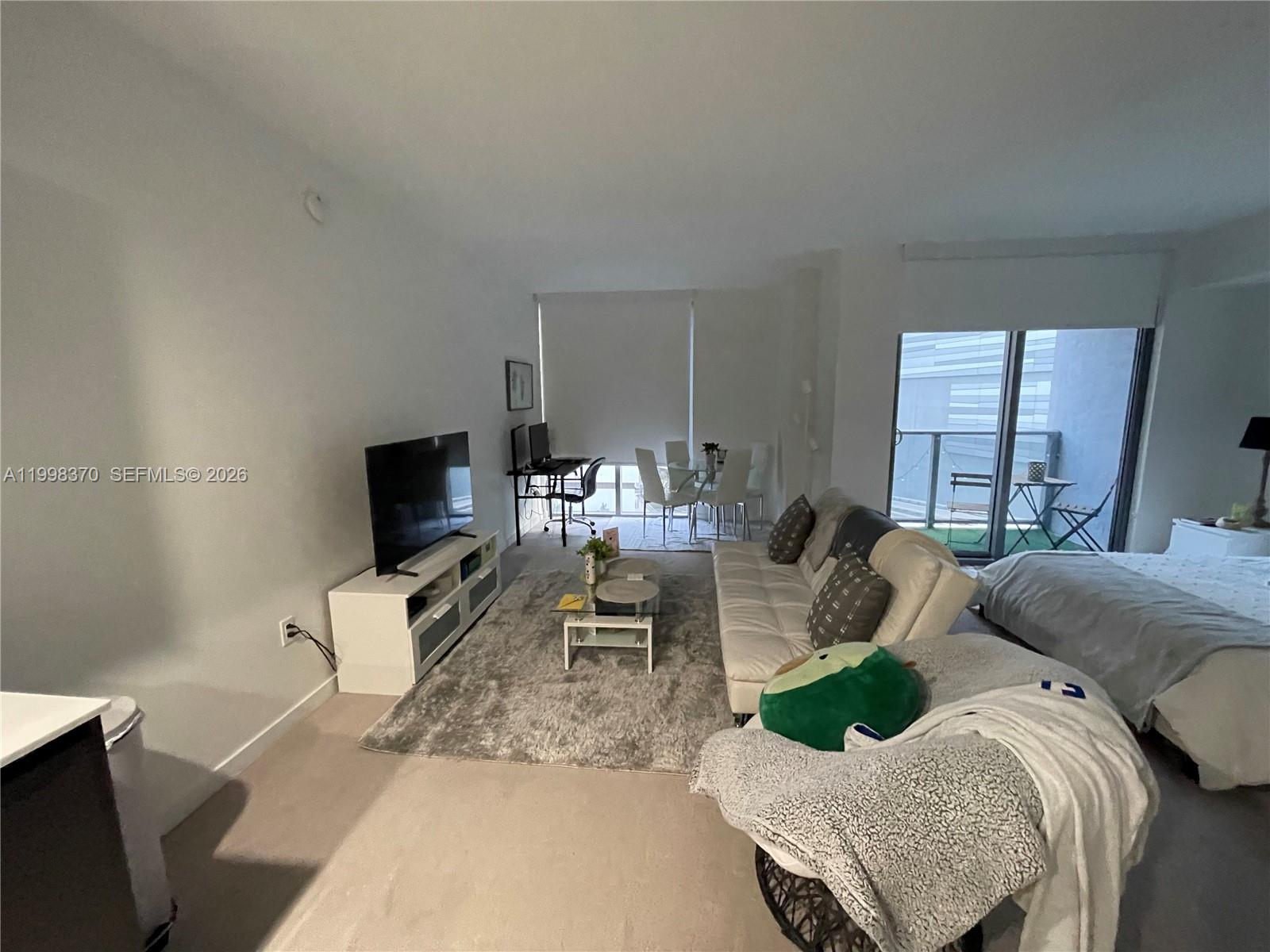31 SE 6th St #303, Miami FL 33131