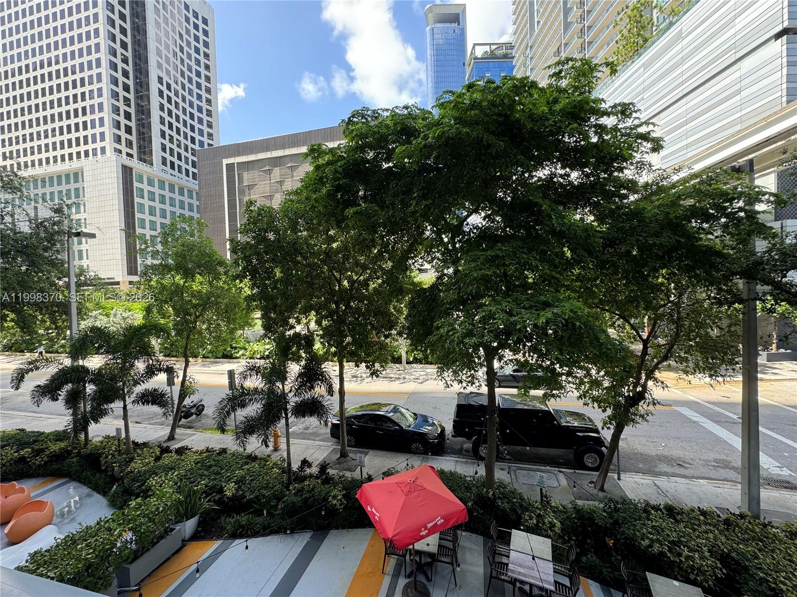 31 SE 6th St #303, Miami FL 33131