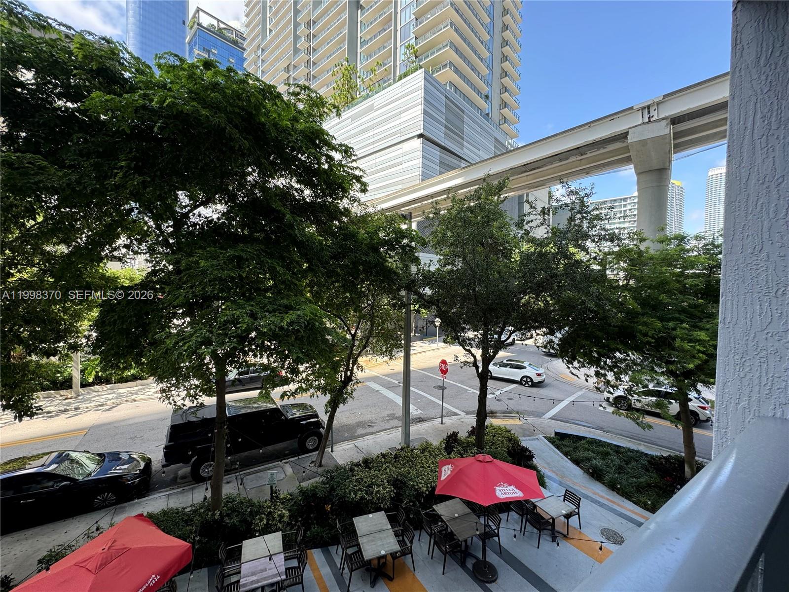 31 SE 6th St #303, Miami FL 33131