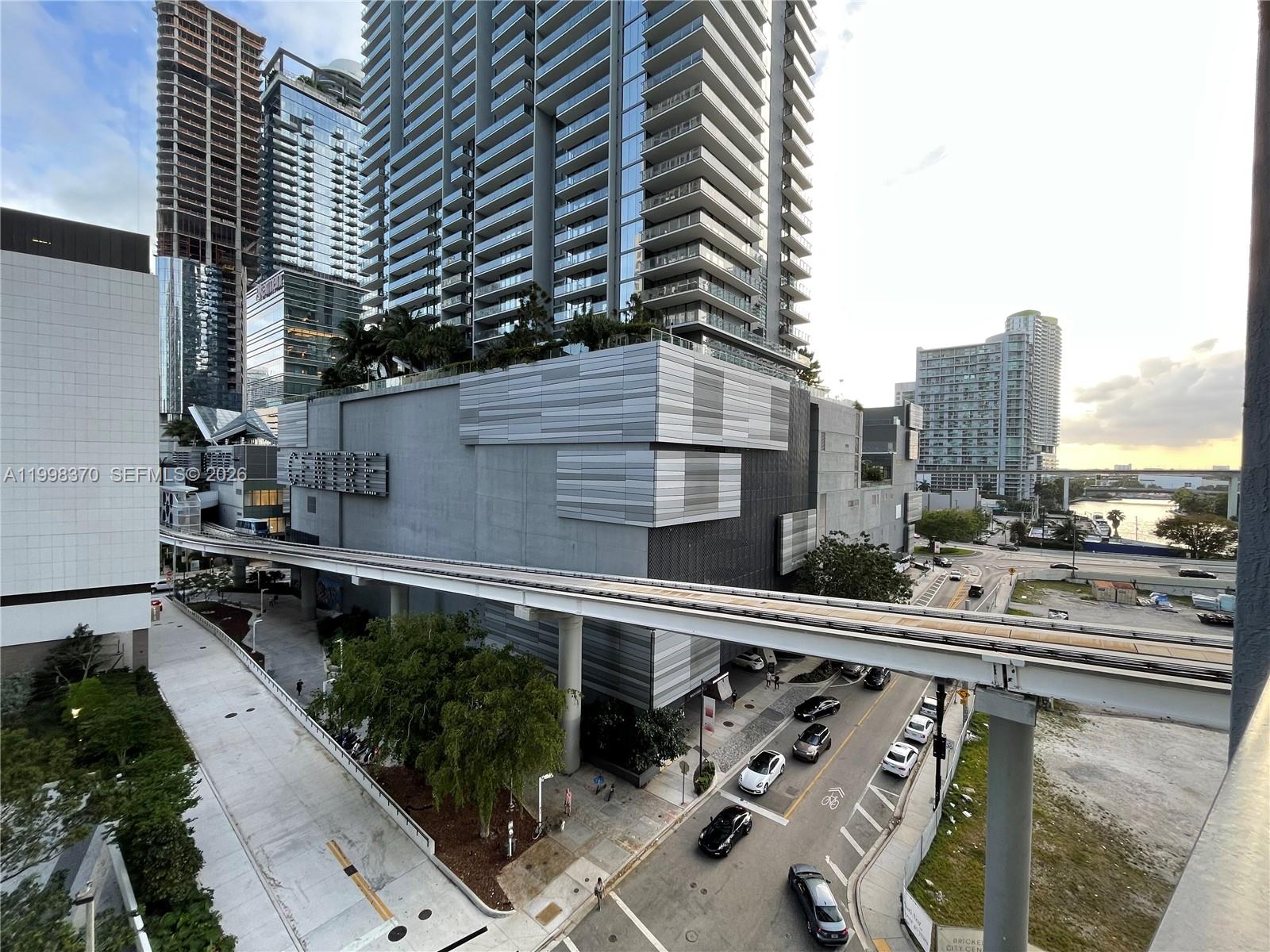 31 SE 6th St #303, Miami FL 33131