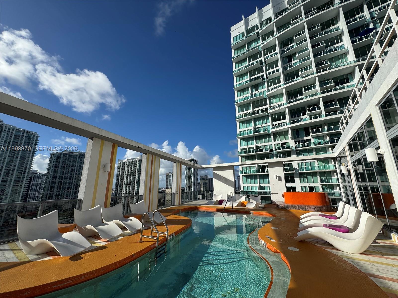 31 SE 6th St #303, Miami FL 33131