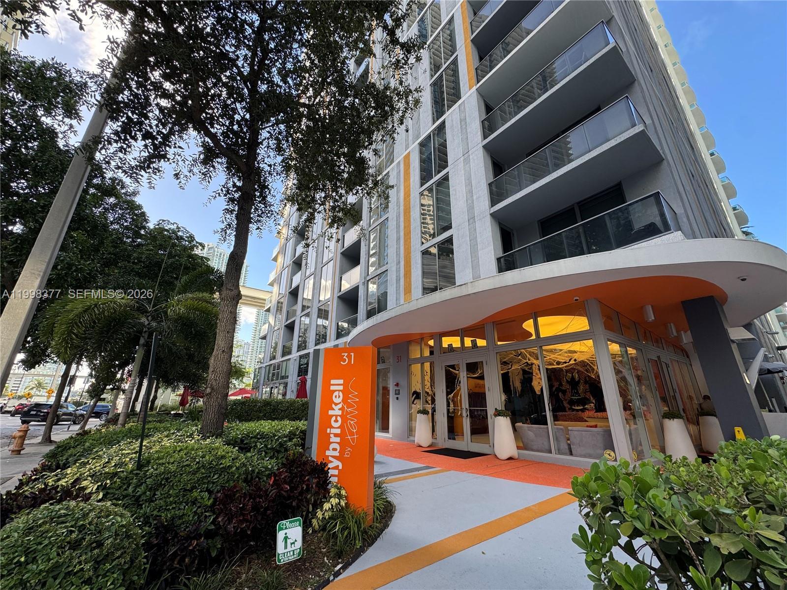 31 SE 6th St #305, Miami FL 33131