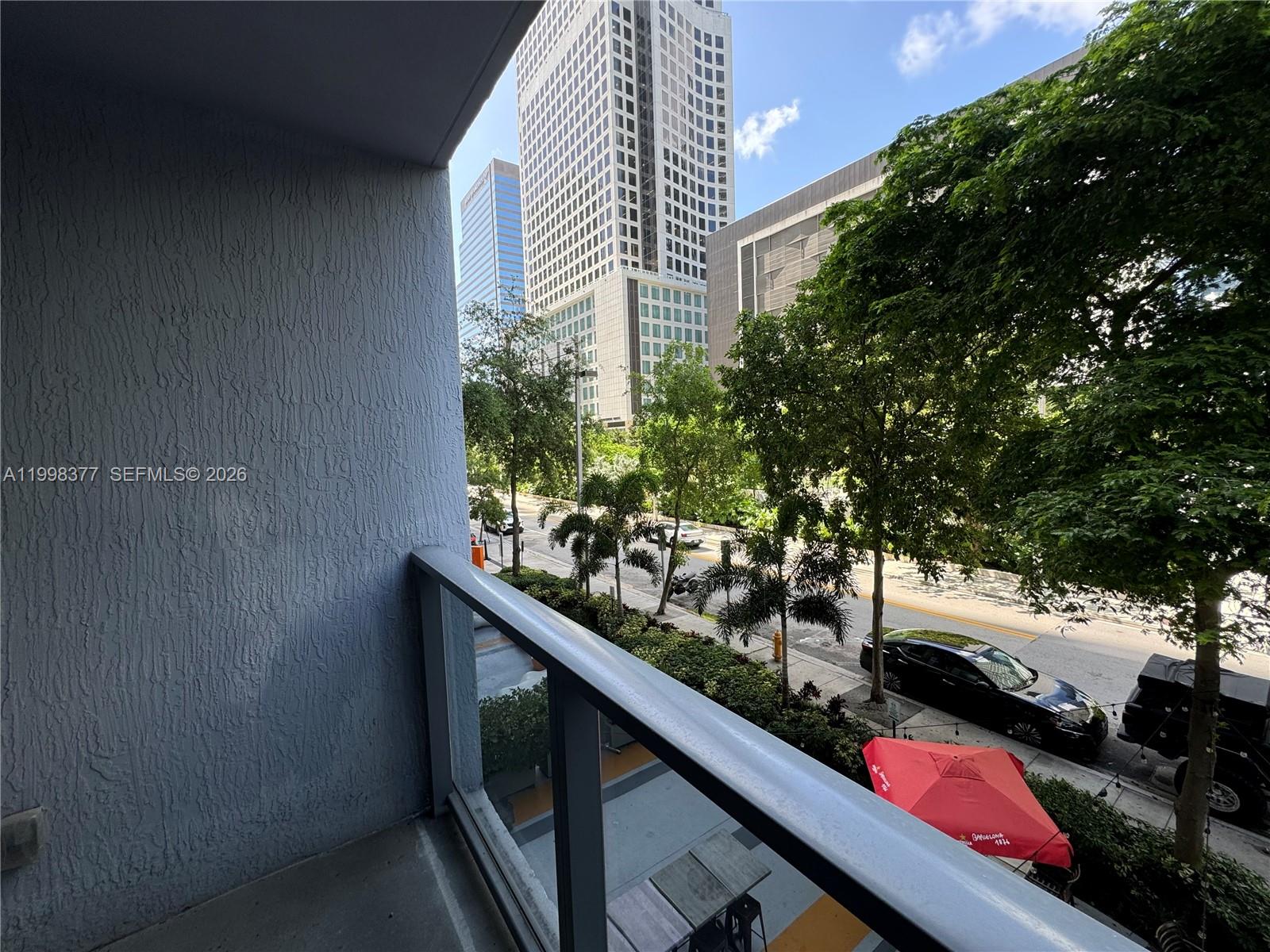 31 SE 6th St #305, Miami FL 33131