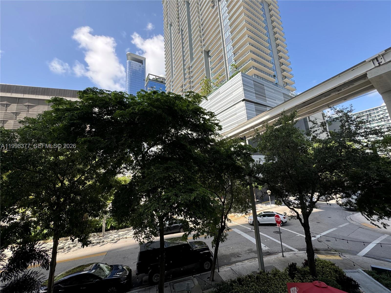 31 SE 6th St #305, Miami FL 33131