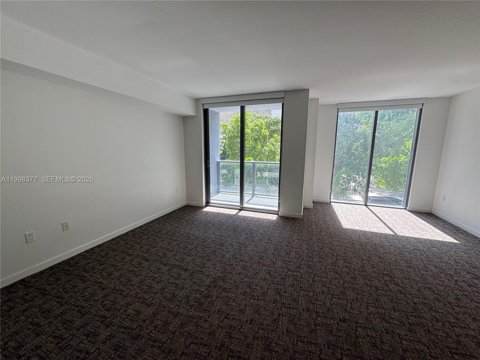 31 SE 6th St #305, Miami FL 33131
