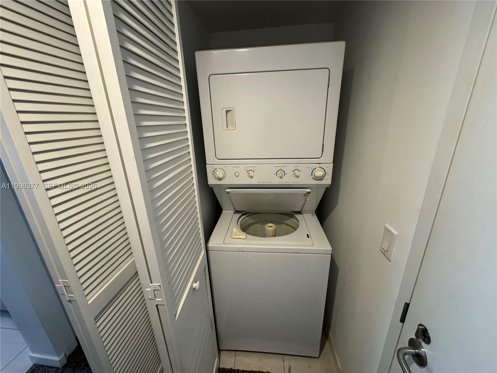 31 SE 6th St #305, Miami FL 33131