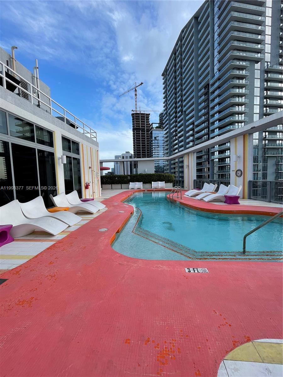 31 SE 6th St #305, Miami FL 33131