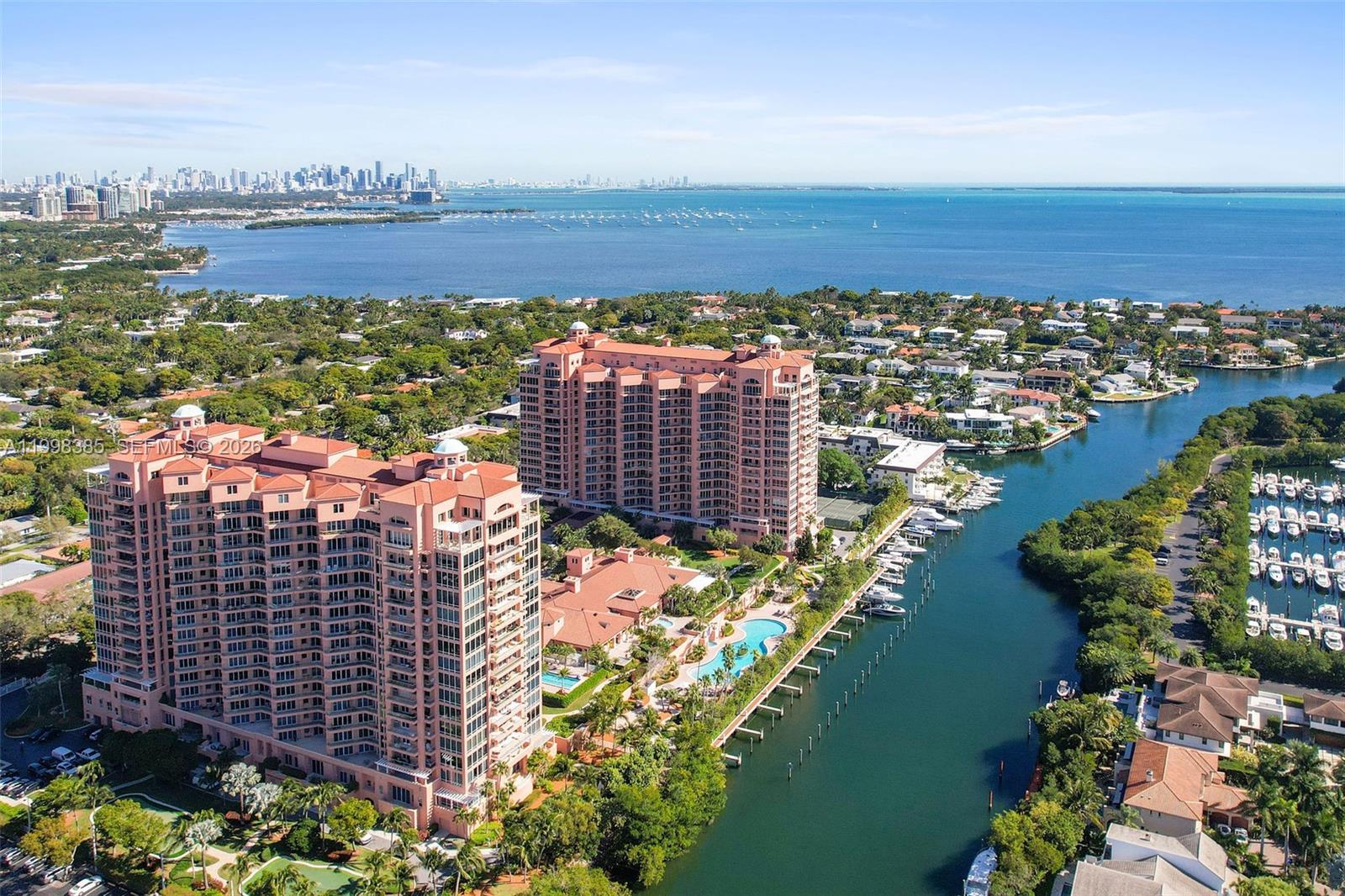 10 Edgewater Dr #7G, Coral Gables FL 33133