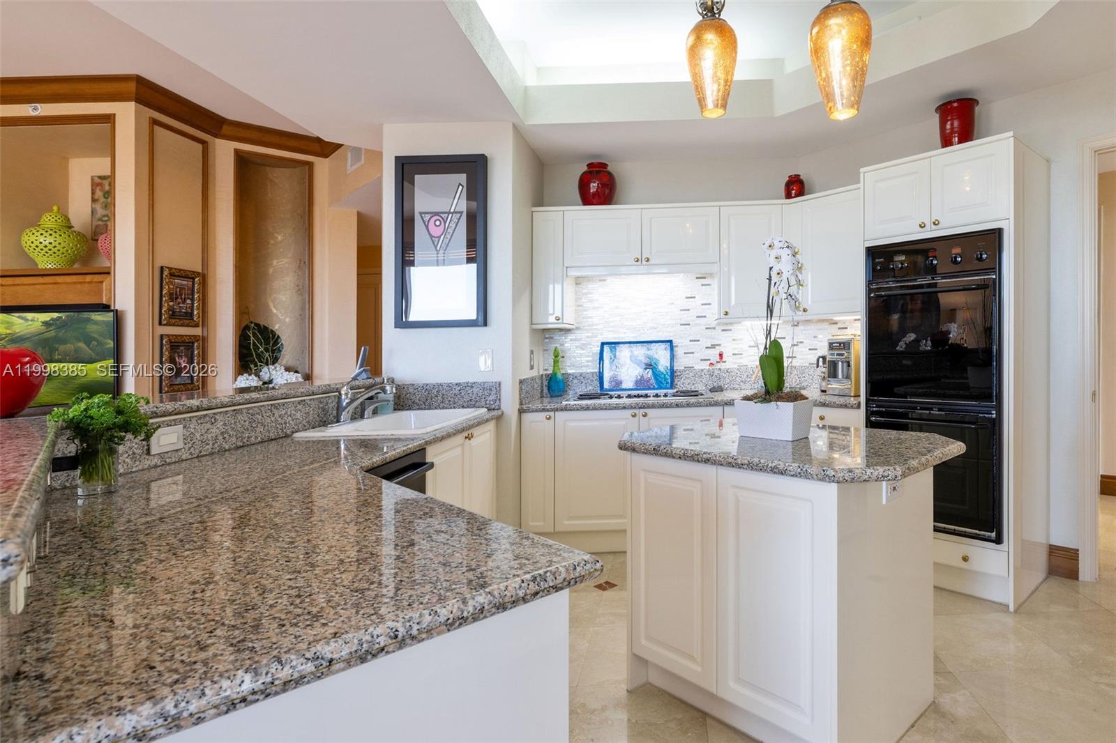 10 Edgewater Dr #7G, Coral Gables FL 33133
