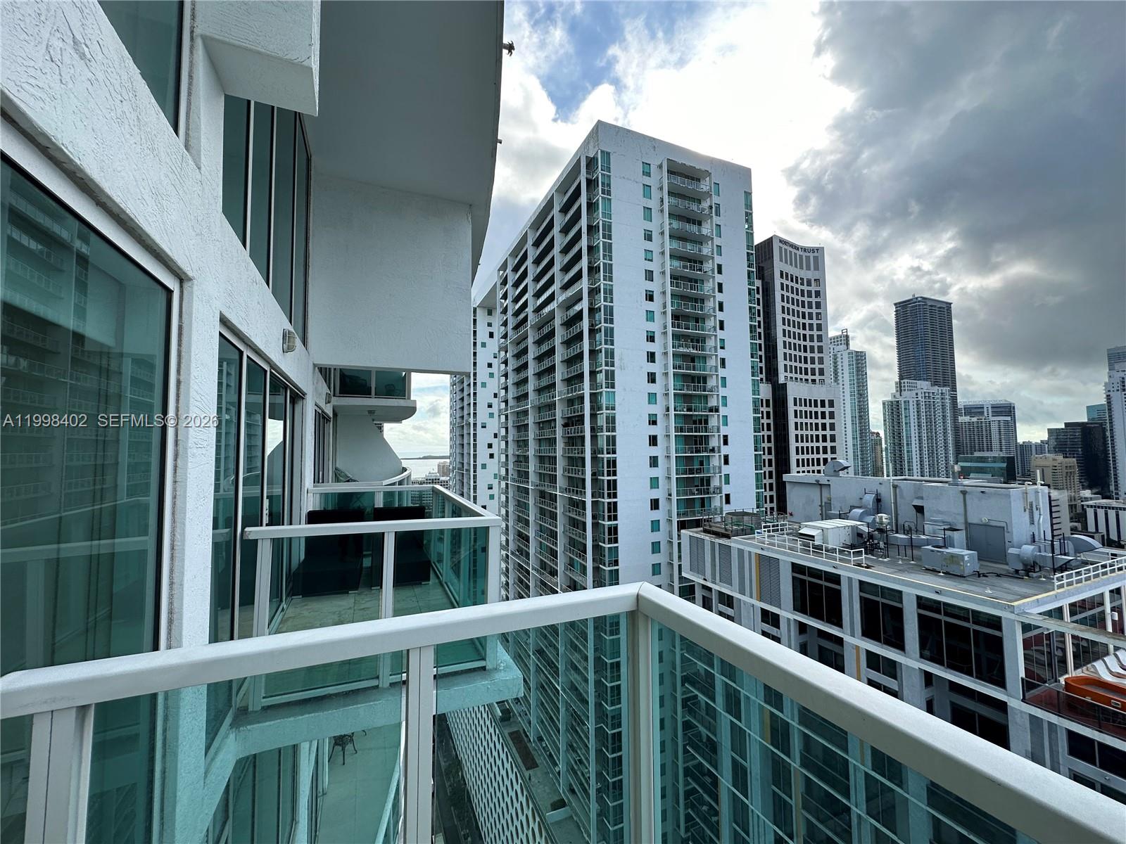 41 SE 5th St #1714, Miami FL 33131
