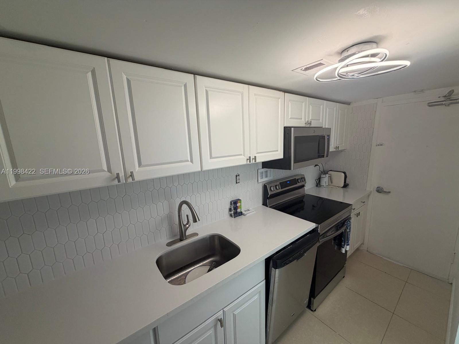 1000 West Ave #330, Miami Beach FL 33139