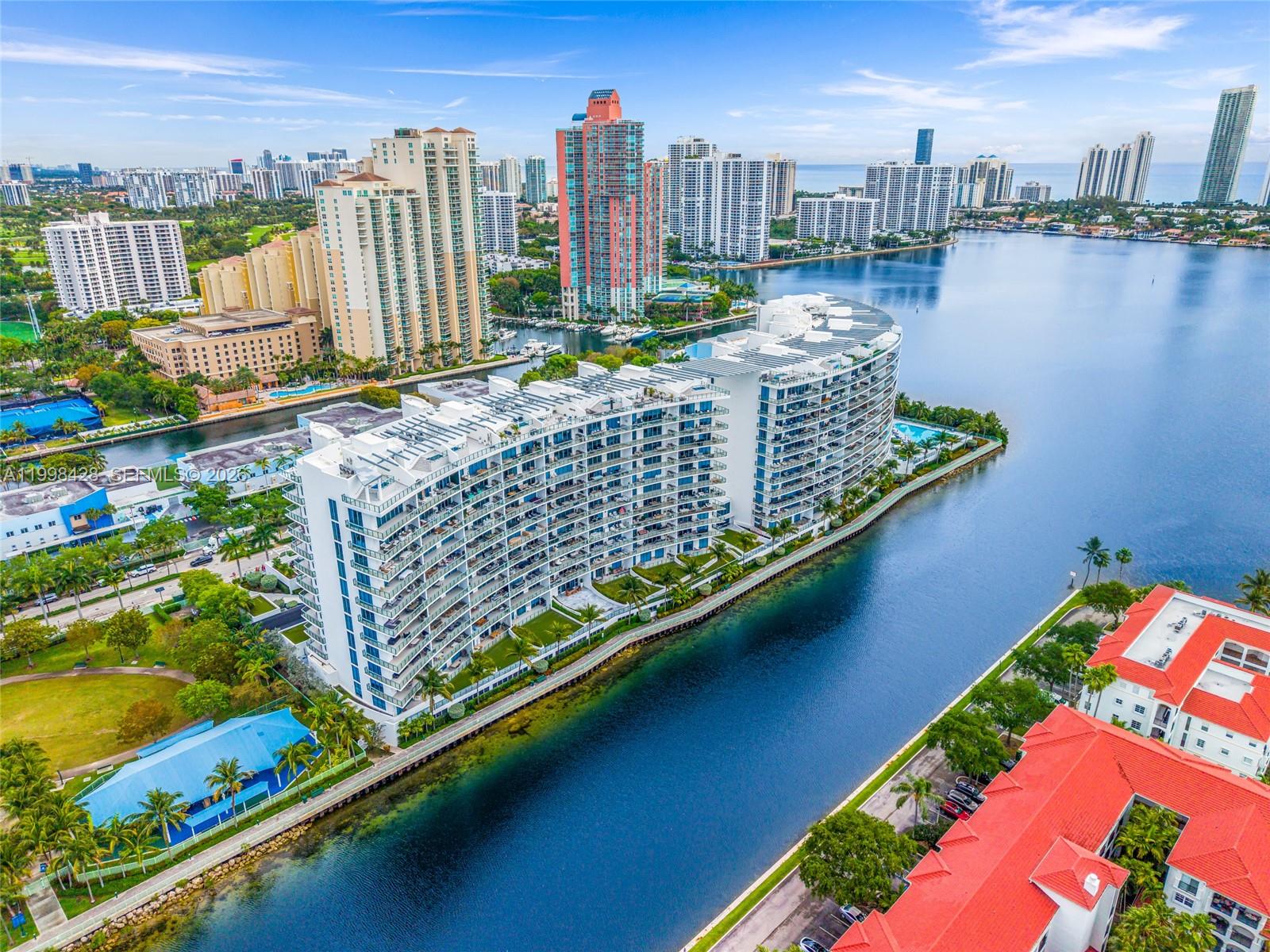 3300 NE 188th St #812, Aventura FL 33180
