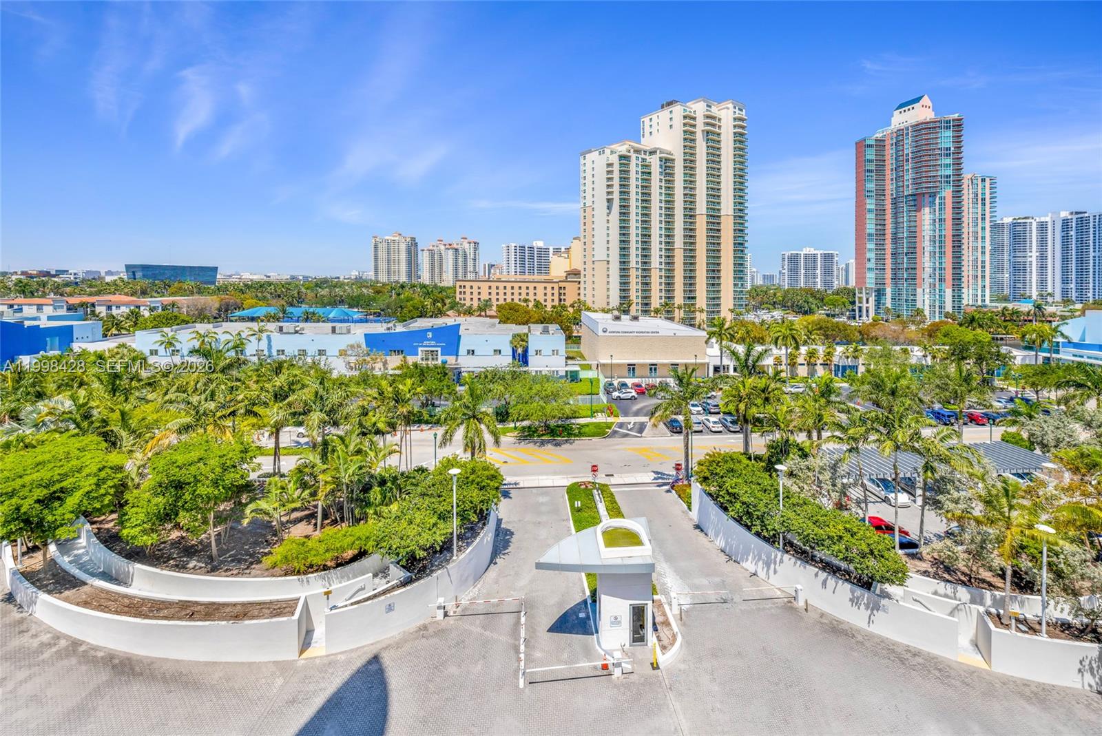 3300 NE 188th St #812, Aventura FL 33180