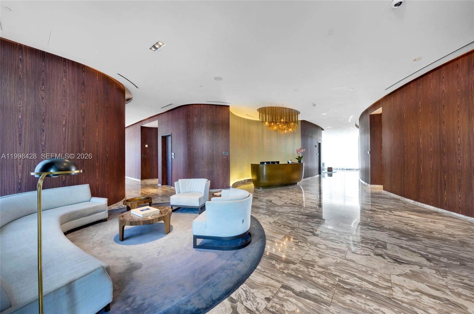 3300 NE 188th St #812, Aventura FL 33180