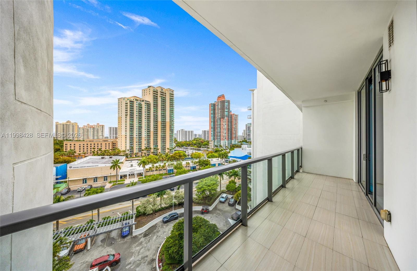 3300 NE 188th St #812, Aventura FL 33180