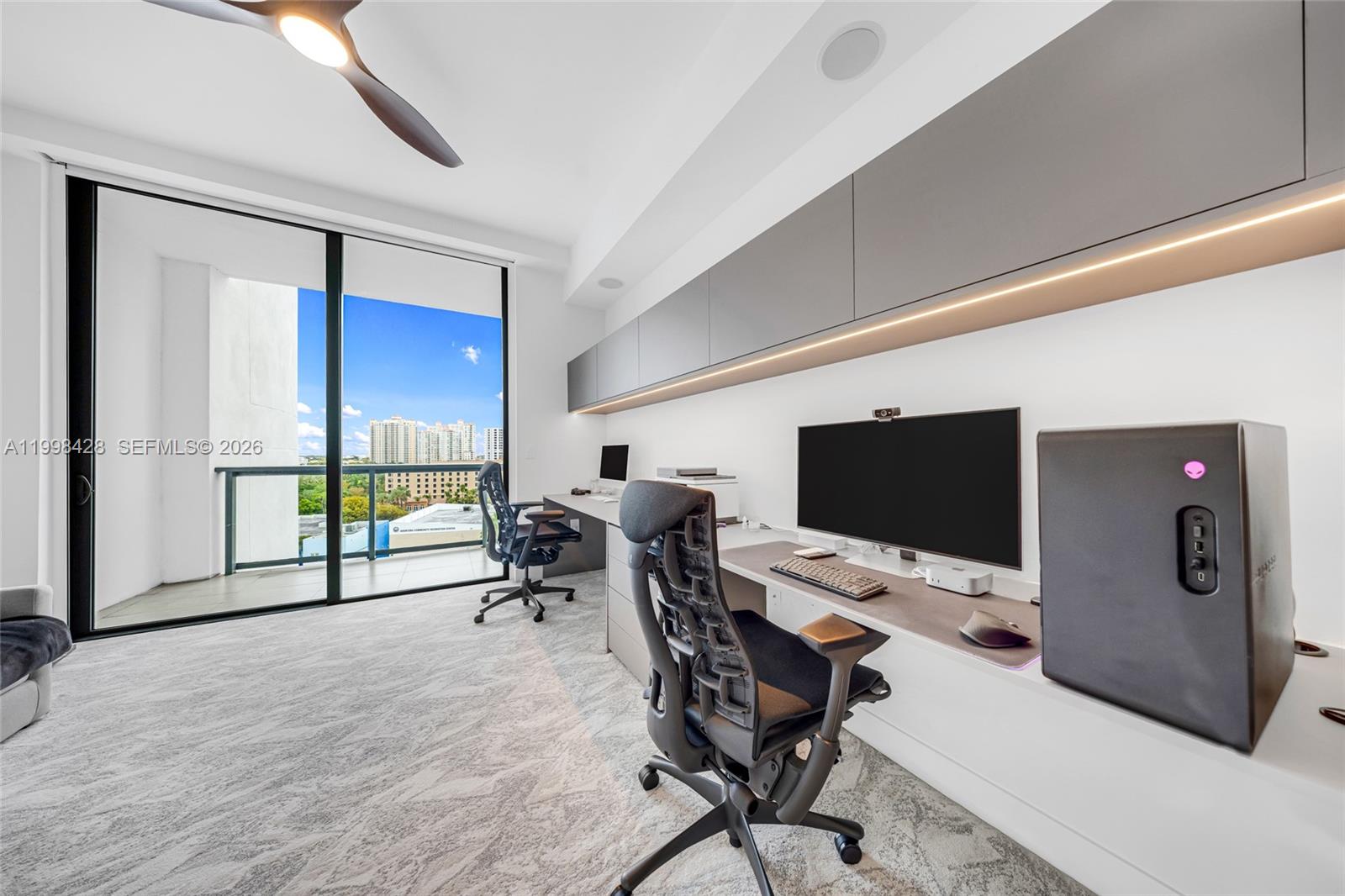 3300 NE 188th St #812, Aventura FL 33180