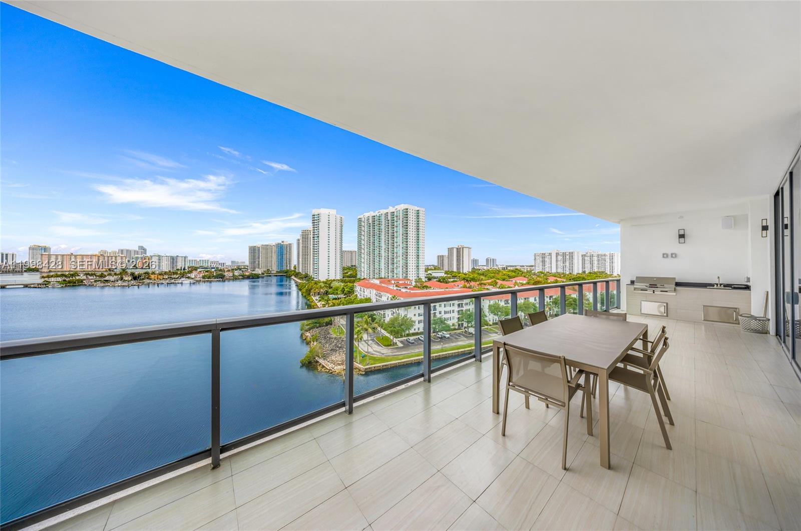 3300 NE 188th St #812, Aventura FL 33180