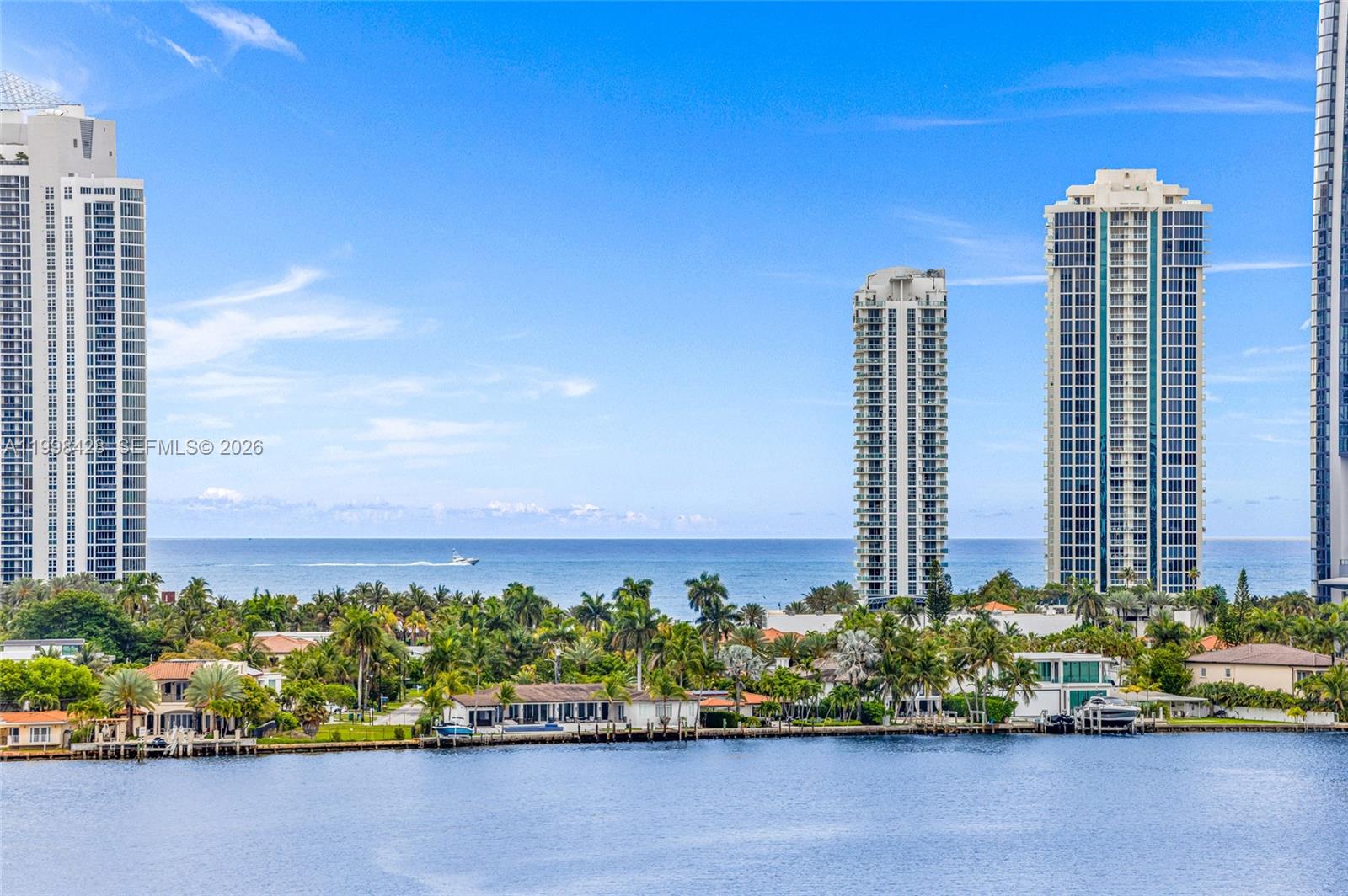 3300 NE 188th St #812, Aventura FL 33180